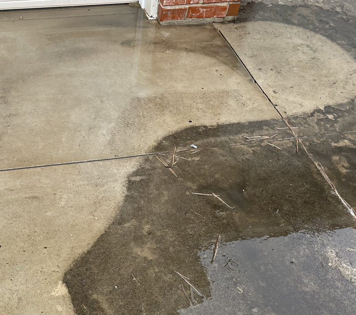 Elite Wash Techs Pressure Washing: Transforming a Moldy Residential Driveway in Oklahoma City, Oklahoma